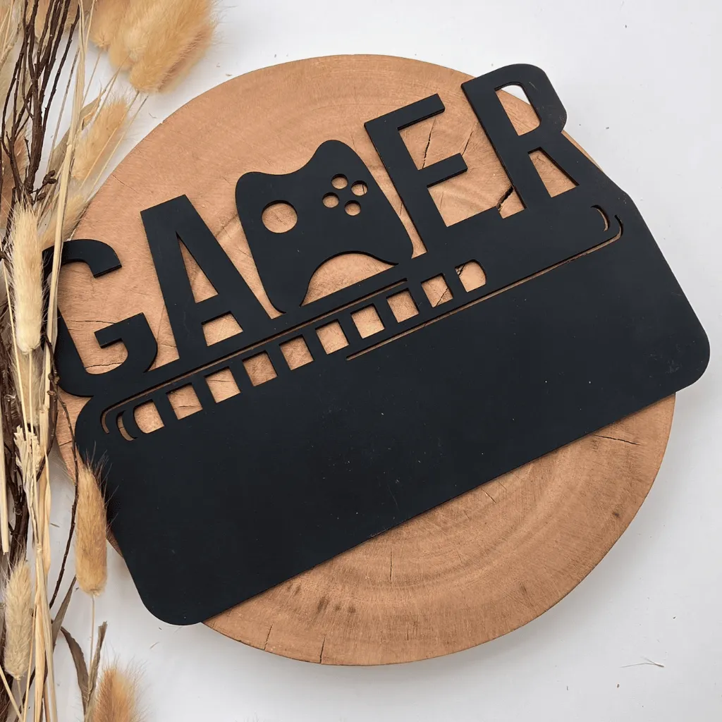 A00925-gamer-schwarz-controller-kinderzimmer-wanddeko-holz-seitlich.webp