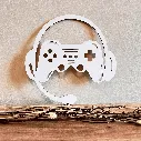 A00928-gamer-wanddeko-holz-weiß-controller-headset-gaming-kinderzimmer-am-sideboard.webp