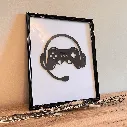 A00932gamer-wanddeko-holz-schwarz-controller-headset-gaming-kinderzimmer-im-bilderrahmen.webp