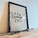 A00926-gaming-zone-holz-weiß-gamer-kinderzimmer-wanddeko-im-bilderrahmen.webp