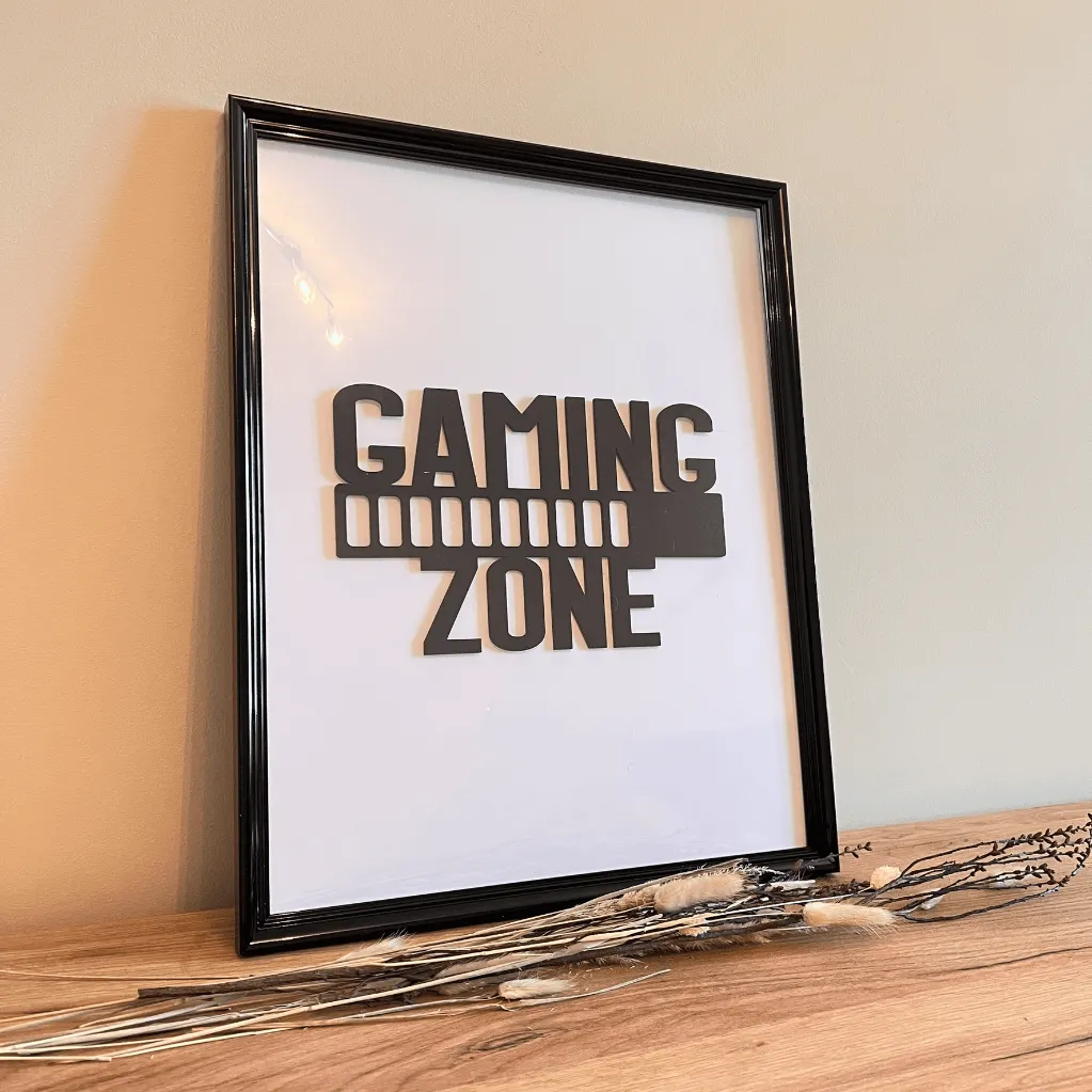 A00930-gaming-zone-holz-schwarz-gamer-kinderzimmer-wanddeko-im-bilderrahmen.webp