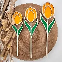 vergleich-fruehlingsdeko-tulpe-holz-gelb-geschenk.webp