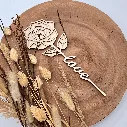 A00214-blumenstecker-rose-holz-gelb-muttertag-geschenk-deko-schriftzug-love-seitlich.webp