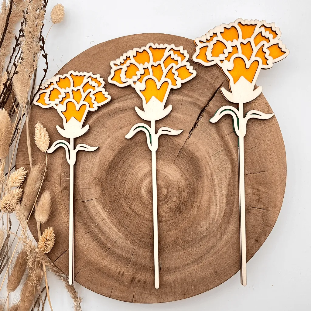 vergleich-s-m-l-holz-nelke-blume-gelb-dekoration-fruehling-blumenstecker.webp