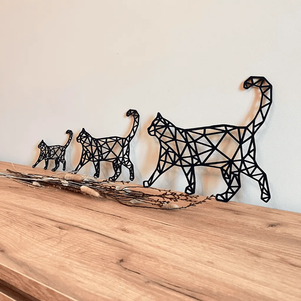 vergleich-s-m-l-katze-laufend-wandbild-holz-schwarz-geometrisch-modern-skylaser.webp