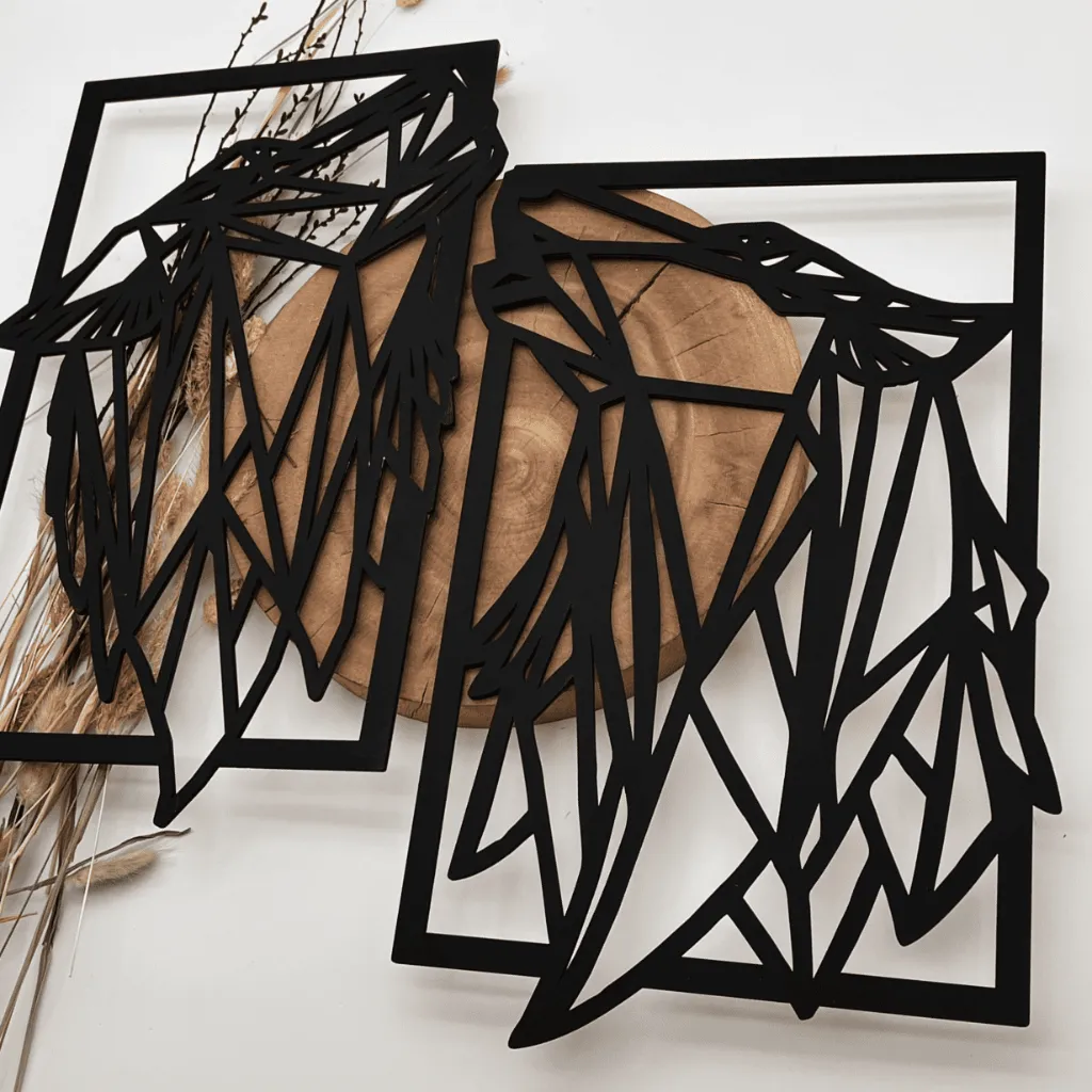 A00441-geometrisches-zwei-woelfe-holz-schwarz-wanddekoration-modern-seitlich.webp