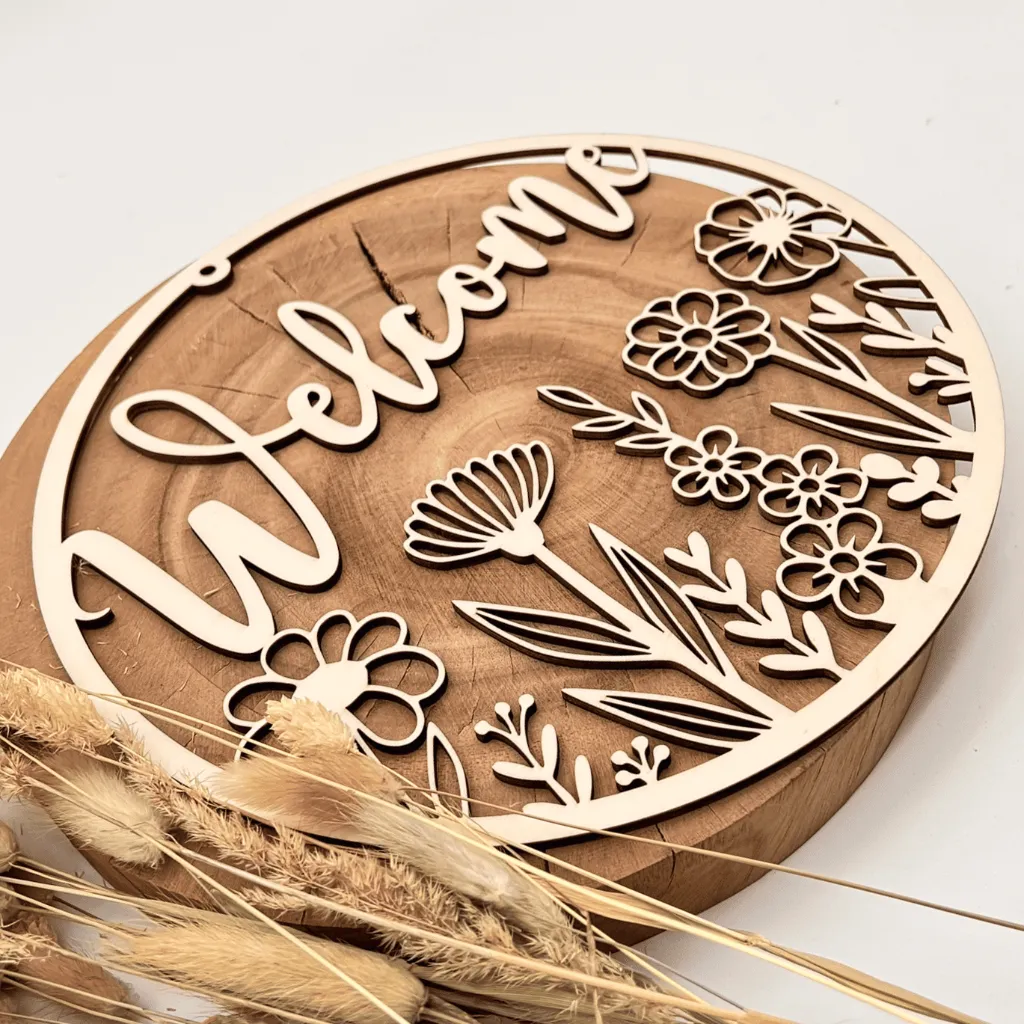 A00333-holz-wanddeko-welcome-rund-blumen-seitlich.webp
