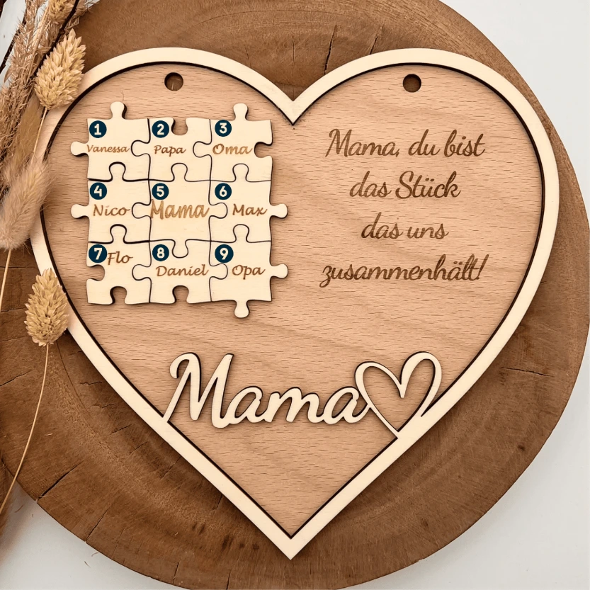 [P00524] Geschenk für Mama mit Kindernamen – Holzherz mit Gravur