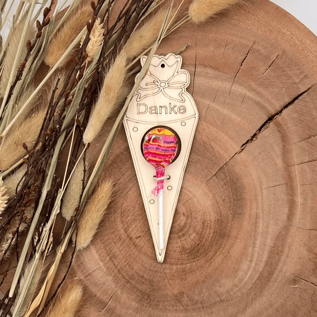 [A01716] Mini Schultüte aus Holz zum Befestigen von Schleckern – „Danke“