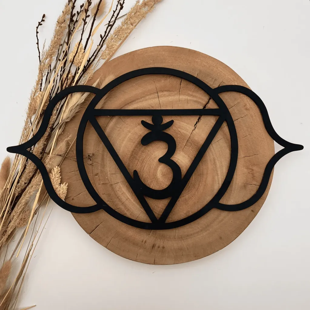 Chakra Symbol Ajna (Stirnchakra) aus Holz – spirituelles Motiv für Yoga & Meditation