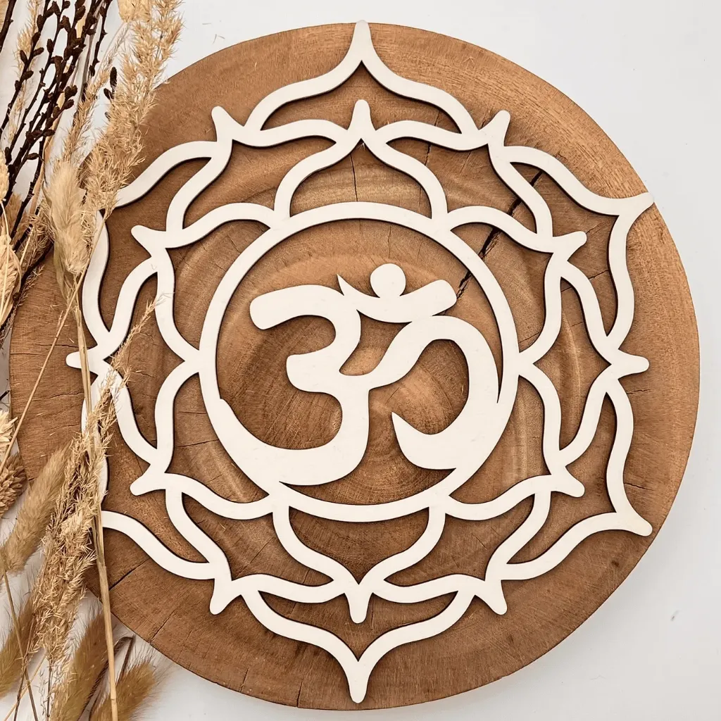 Chakra Wanddeko Sahasrara aus Holz – Kronenchakra