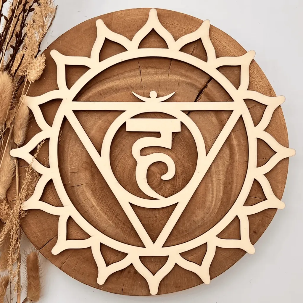 [A01732] Chakra Symbol Vishuddha (Halschakra) aus Holz – spirituelles Motiv für Yoga & Meditation (Natur)