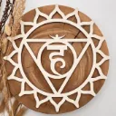 Chakra Wanddeko Vishuddha aus Holz – Halschakra Symbol