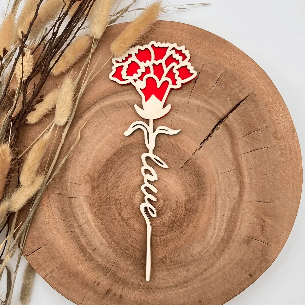 Holz-Nelke mit „love“-Stängel – kleine Aufmerksamkeit