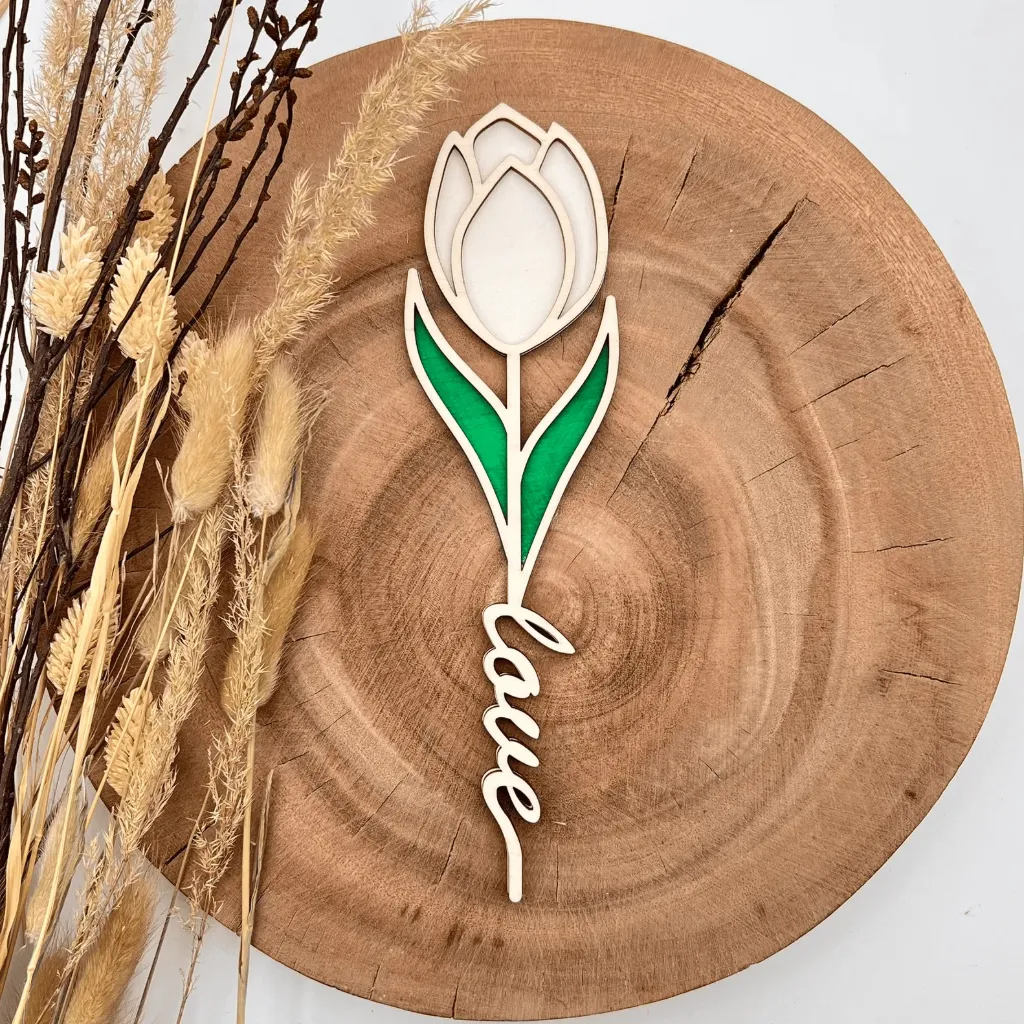 Holz-Tulpe mit „love“-Stängel – romantische Deko & Geschenk