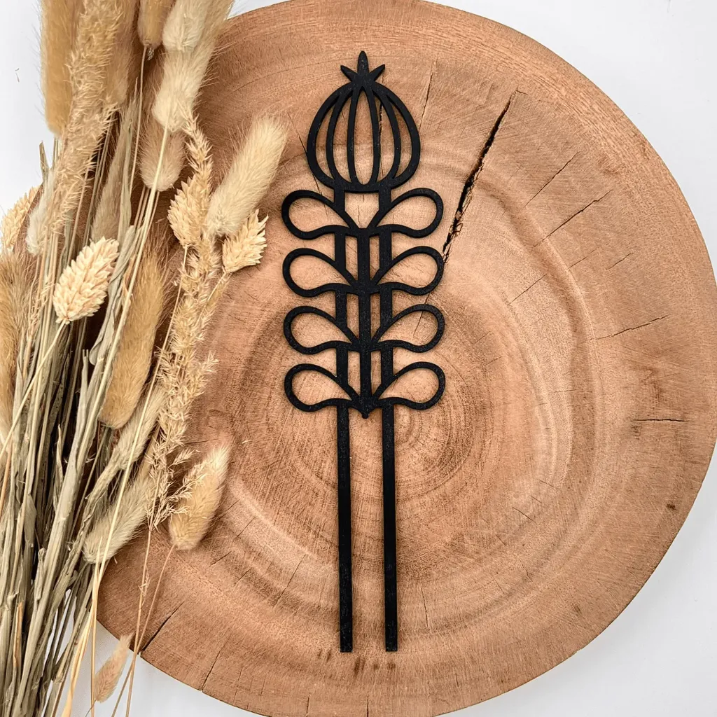 Pflanzenstecker aus Holz – Blütenstil
