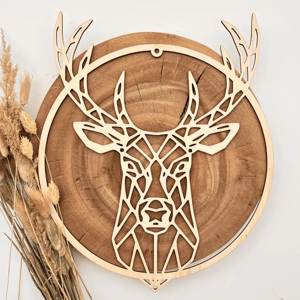 [A00338] Türkranz aus Holz mit Hirschmotiv (Natur)