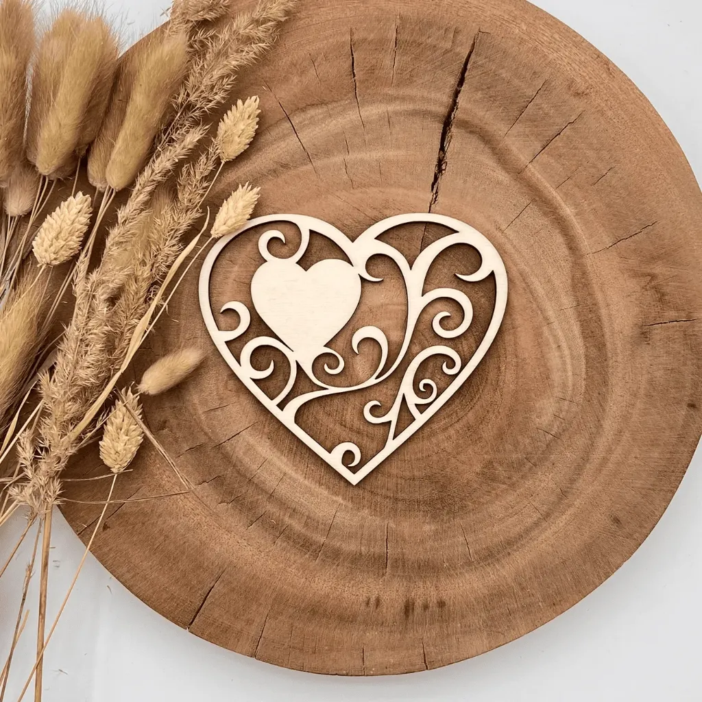 [A00796] Herz Deko aus Holz – Klassisches Herz (Natur, 13 × 11,5 cm)