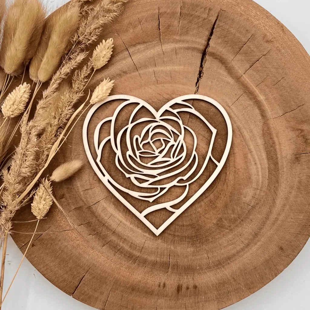 [A00793] Herzdekoration - Rose (Natur, 13 × 12 cm)