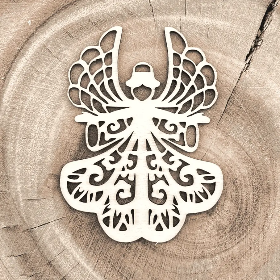 [A01052] Weihnachtsengel aus Holz – Flügel der Hoffnung