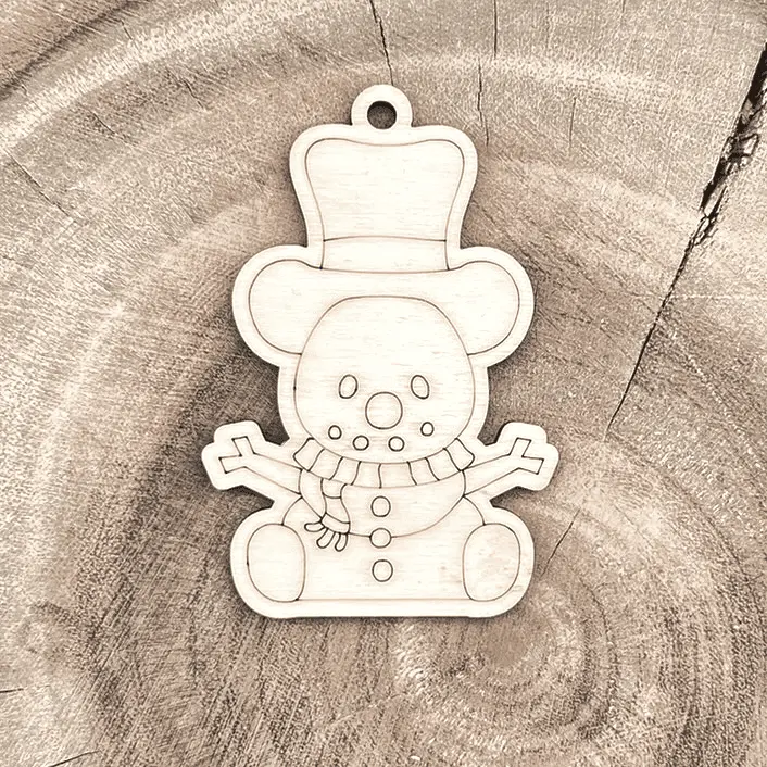 [A01075] Weihnachtsanhänger aus Holz – Schneemann mit Zylinder zum Anmalen