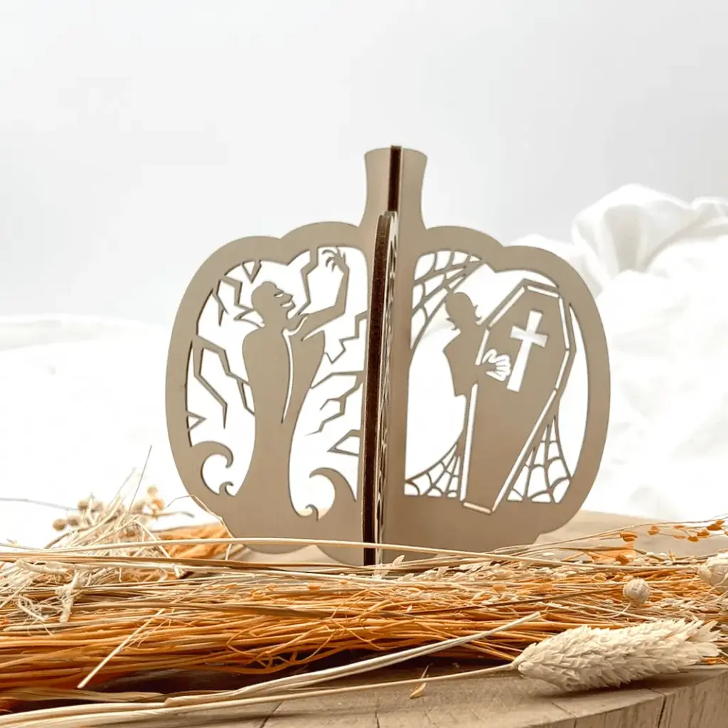 3D Halloween Kürbis aus Holz – Sargmotiv