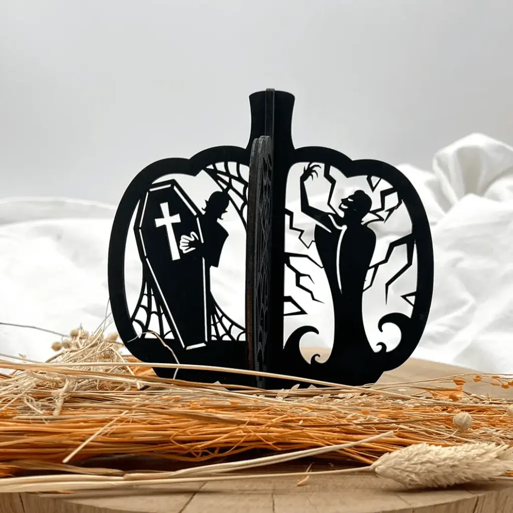 3D Halloween Kürbis aus Holz – Sargmotiv