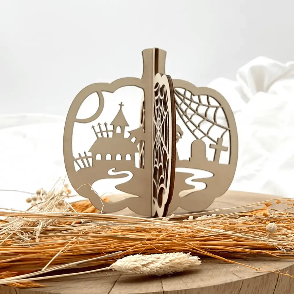 [A01259] 3D Halloween Kürbis aus Holz – Spukhaus (Natur)
