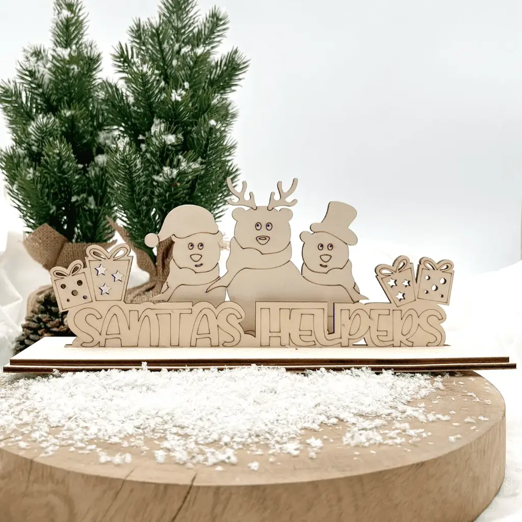 Weihnachtsaufsteller aus Holz – Bärenfreude im Weihnachtsdienst