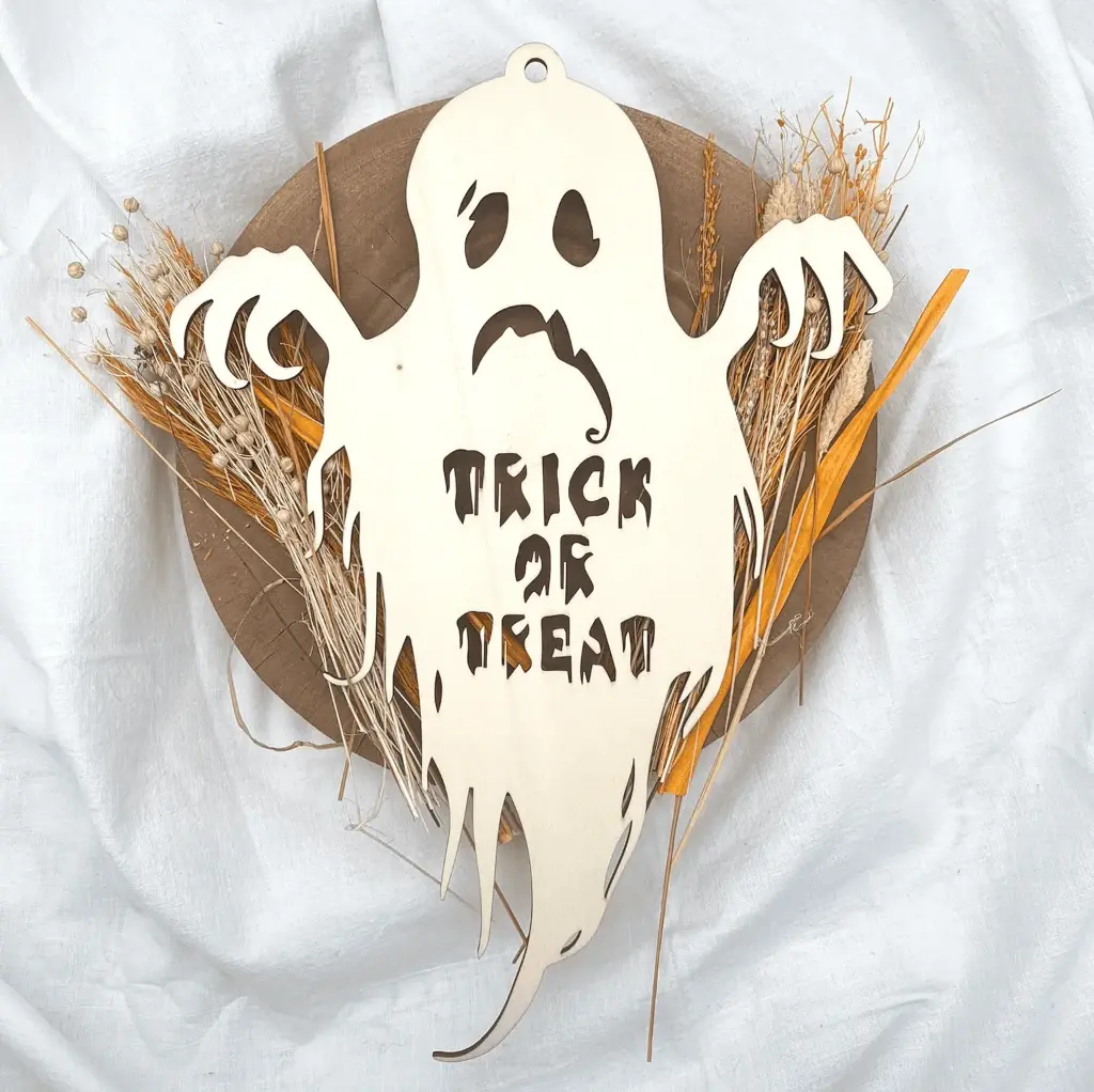 [A01325] Halloween Geist aus Holz – „Trick or Treat“ (Natur)