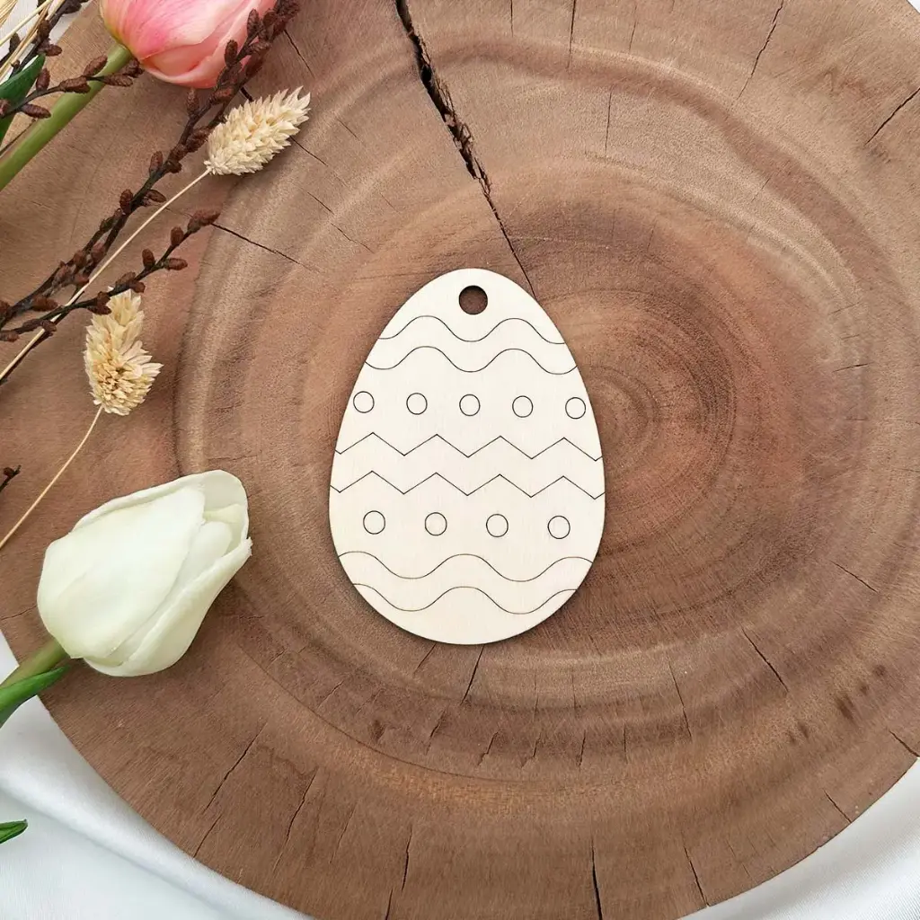 [A01461] Osteranhänger Ei mit Wellenmuster aus Holz – DIY Basteldeko