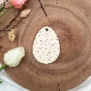 Osteranhänger Ei mit Wellenmuster aus Holz – DIY Basteldeko